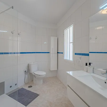 Apartman Front Ocean Lovely Modern Cozy