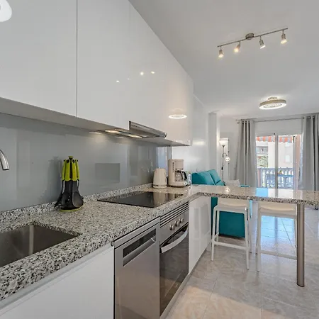 Front Ocean Lovely Modern Cozy Apartamento